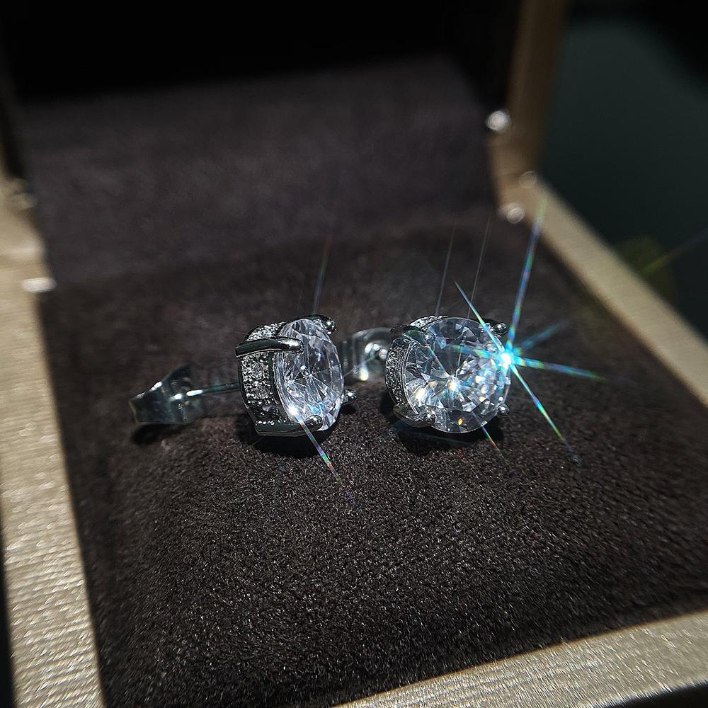 Luxusní stříbrné solitérní náušnice s CZ kamínky, univerzální styl, dárek pro oslavenkyni, jemné dámské náušnice, klasické šperky