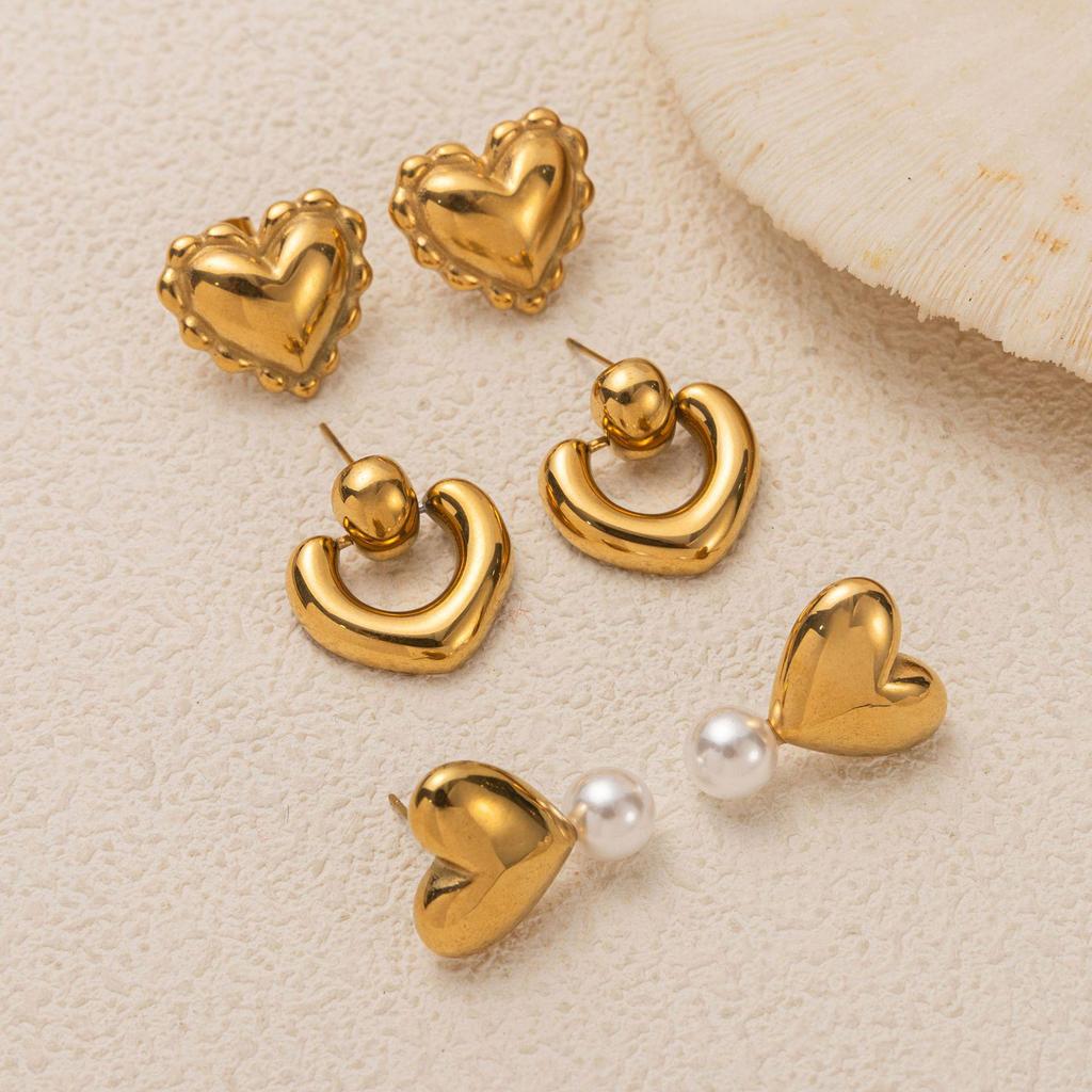 European & American 18K Gold-Plated Heart-Shaped Pearl Earrings with Musical Note Design