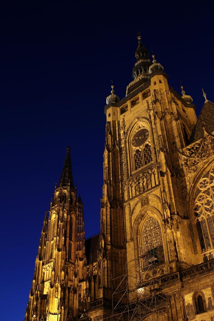 Canon STM EF-S24mm F2.8 Wide-Angle Single-Focus Lens, APS-C Compatible, EF-S2428STM