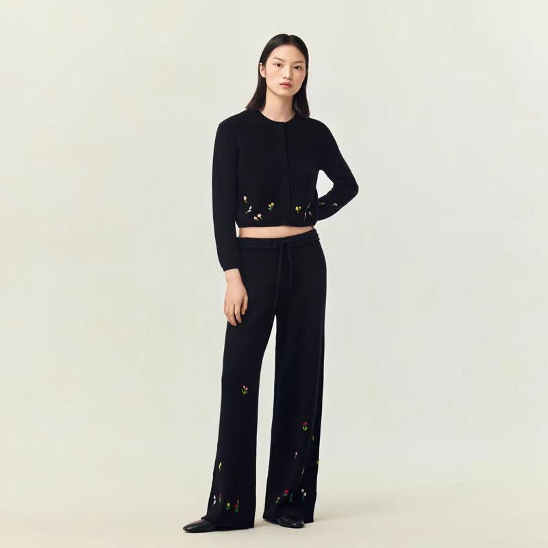 

Кардиган Liu Wen из 100% шерсти с цветочной вышивкой и колор-блоком - Игривый круглый вырез, длинный рукав, короткий свитер. Medium