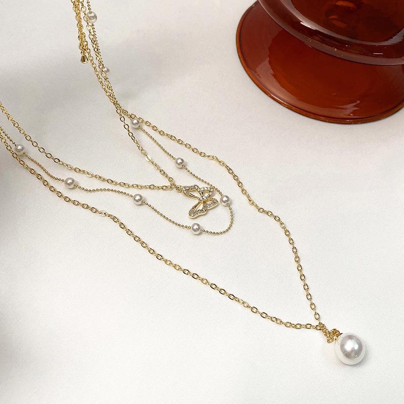 Butterfly Necklace with Mother of Pearl Pendant - Versatile High-End Sweater Chain for Autumn/Winter Jewelry