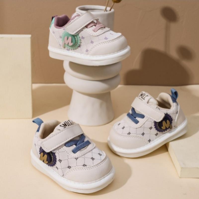 Children's Lightweight Toddler Shoes with Soft Soles and Light-up Leather Sneakers Non-slip Shoes
