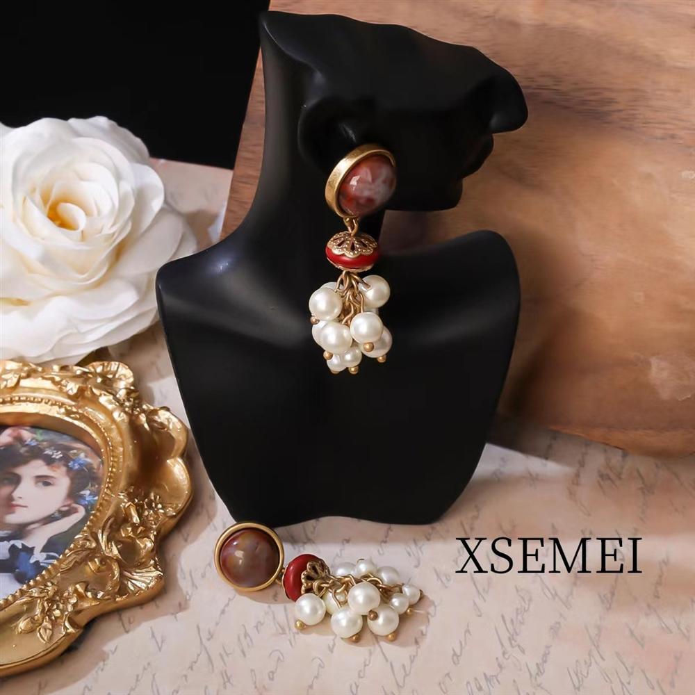 of Fashionable New Pearl Necklaces, Multi-layer Layered Earrings, Retro Sweater Chains and Traditional Chinese Style