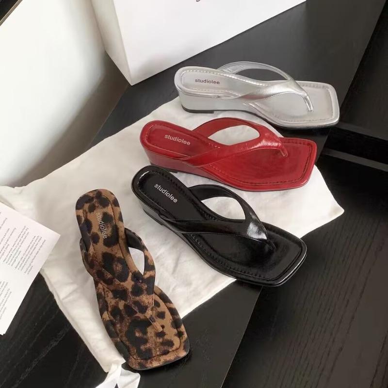Slope Heel Beautiful Slippers Leopard Print Toe Flip-flops Outside Women's Summer