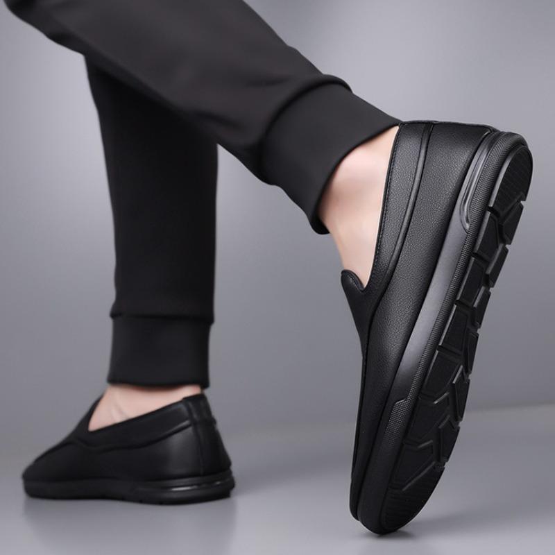 Fashion Soft Leather Shoes for Men Luxury Cowhide Casual Shoes Classics Black Business Shoe Mens Loafers Soft Driving Shoes Oxford Flats