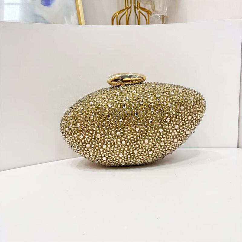 Borsa a Pochette in Acrilico con Catena e Strass per Serata e Uso Casual