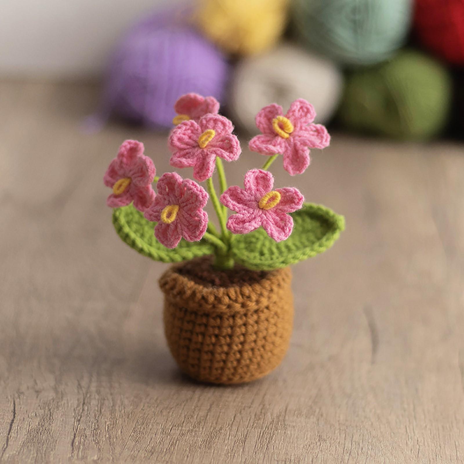 

Crocheted Sunflower Basket Hand-knitted Simulated Sunflower Potted Ornaments Holiday Gifts One Size