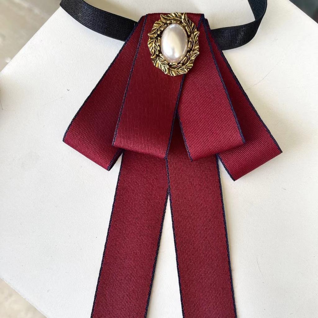 College Style Butterfly Bow Tie For Women With Silk Polyester Material For Graduation Photos