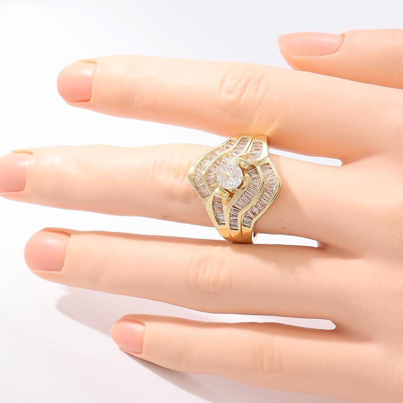 Dazzling Inlaid White CZ Women's Ring Luxury Gold Color Geometry Daily Wear Party Jewelry Anniversary Gift
