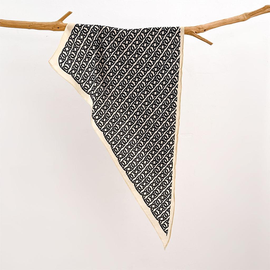 Retro Cotton and Linen Feel Triangular Silk Scarf Women's Four-season Versatile Neck Protection Scarf Headscarf Commuting Accessories Scarf