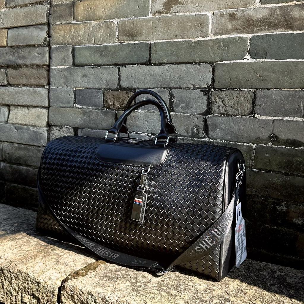 Large-capacity Fashionable Woven Travel Bag, Carry-on Handbag for Business Trips, Trendy Shoulder and Crossbody Bag