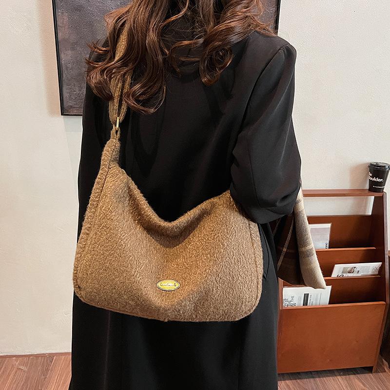 Autumn and Winter Woolen Bag Women's Large-capacity New Casual Simple Shoulder Bag Foreign Versatile Commuter Tote Bag
