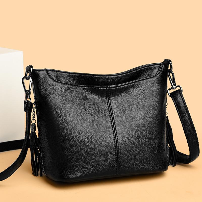 

Spring and summer new tassel mother bag fashionable and simple shoulder messenger bag large capacity bucket bag чёрный