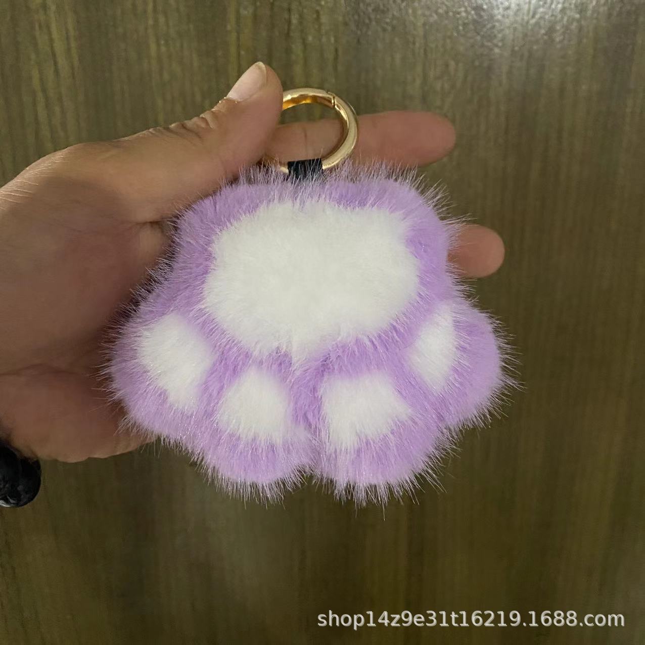 

Милый плюшевый брелок в виде кошачьей лапки, очаровательный аксессуар для сумки для девочек