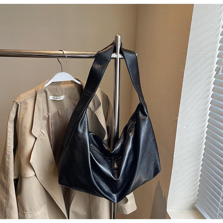 Retro Underarm Bag 2025 Spring and Summer New Simple Fashion Large Capacity Shoulder Bag Women