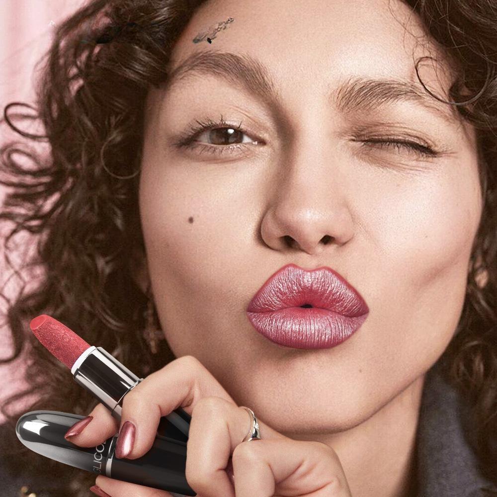 Carved Shiny Lipstick Pearl Lipstick Non-Stick Cup Long-lasting Moisturizing Lip Balm Non-Fading Glitter Lip Balm Contains No Preservatives