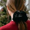 SIAC3097 Cloud Velvet Scrunchie_Black