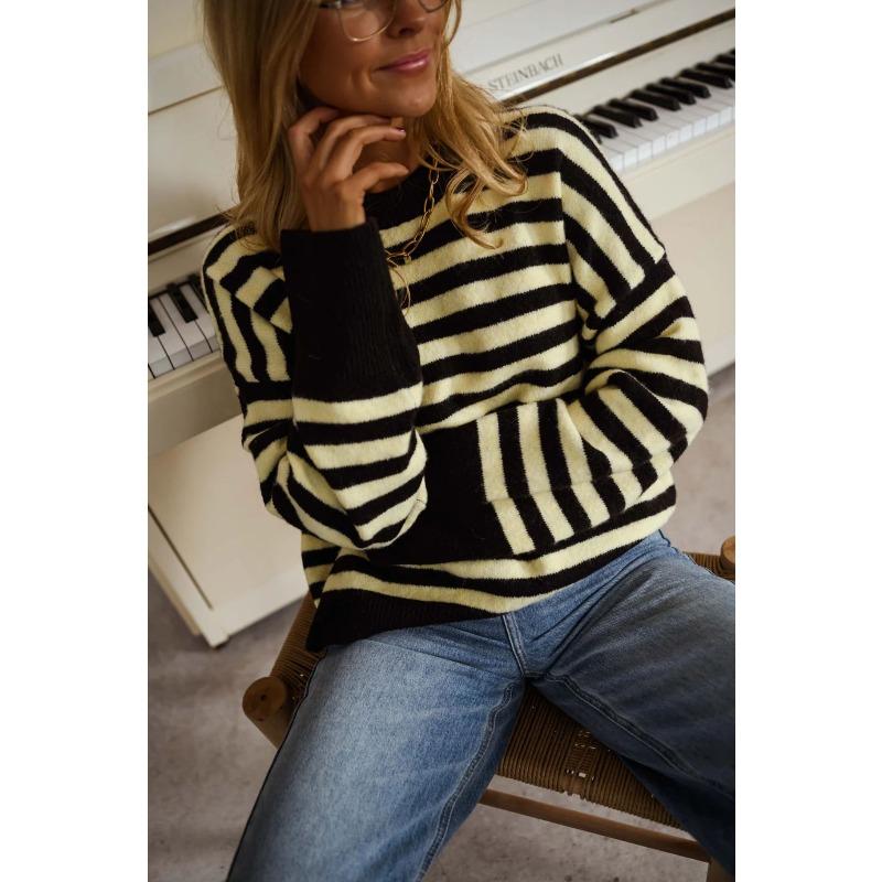 DICFY Women's Fashion Casual Long Sleeve Autumn Winter Loose Sweaters