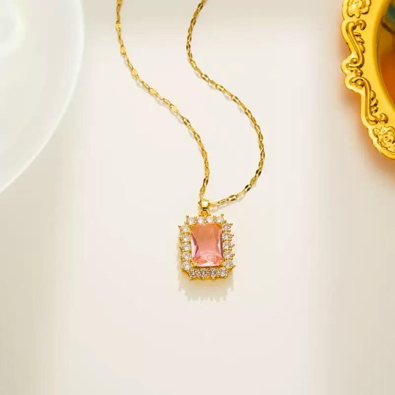 Vintage Titanium Steel Women's Pearl Pendant Necklace - Light Luxury Clavicle Chain