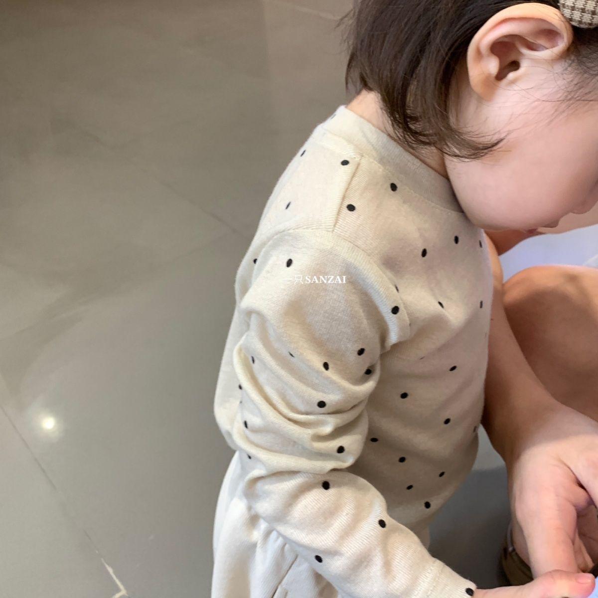 

Girls Polka Dot Long Sleeve T-Shirt Blouse - Spring Versatile Baby Innerwear 48 Random Goods Shipment