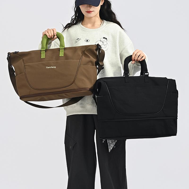 Large Capacity Travel Bag Luggage Bag Lightweight Crossbody Sports Fitness Bag