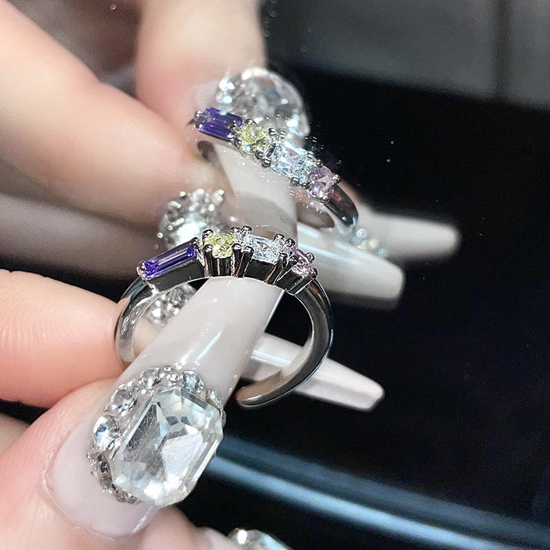 Liebe Farbige Diamanten, Zirkonia Schleifen, Kalter Wind, High-End Nischen Design, Personalisierbares Stapeln, Offene Ringe Tragen, Damen