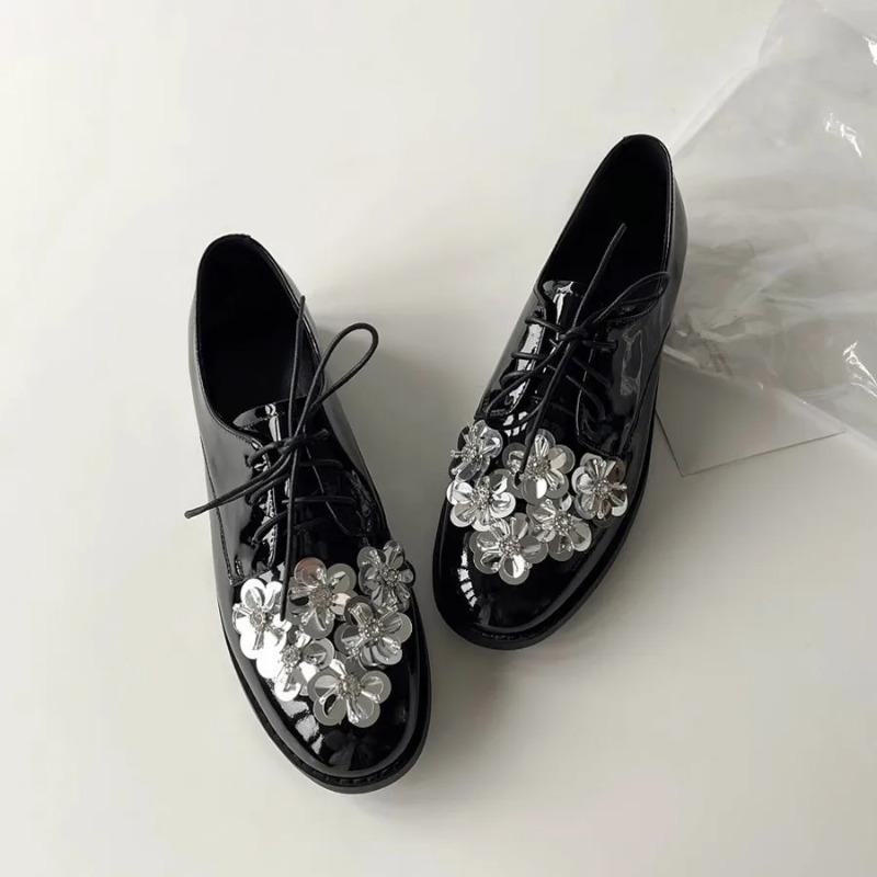 Fashion Shoes Woman Comfortable and Elegant Loafers with Fur Female Footwear Shallow Mouth Round Toe Oxfords Slip-on Dress Glitter