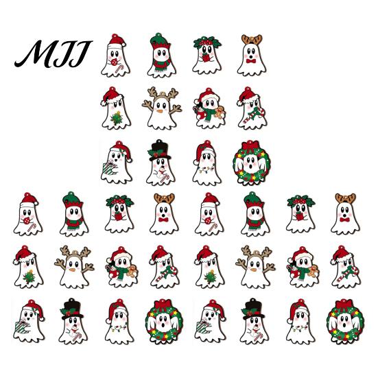 Wooden Hanging Decorations for Holiday Christmas Ghost Ornaments, Tree with Santa Hats Cute Ornaments Gothic Skull, Xmas Winter Party Supplies Window