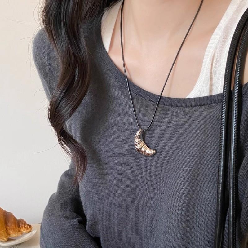 

2025 Корейский сплав цинка Цвет Круассан Подвеска Ожерелья Для Женщин Девочек Мода Креативная Цепочка на Ключицу Шарм Ожерелье Циркон