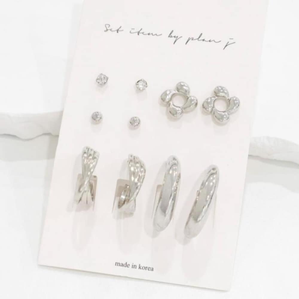 Women's Cubic Zirconia Earrings and Rings Set with Silver Flower (13868744)