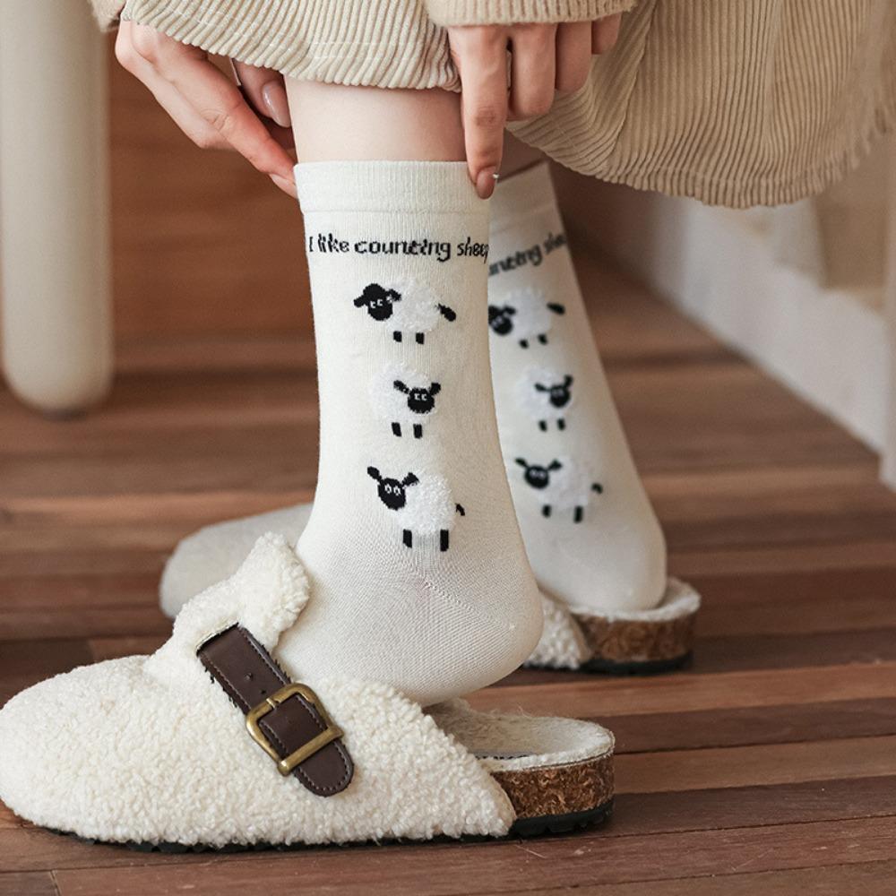 Autumn Women Socks Cartoon Animal Cute Sheep Socks for Girls Warm Cotton Lamb Pattern Sock for Ladies Christmas Gifts