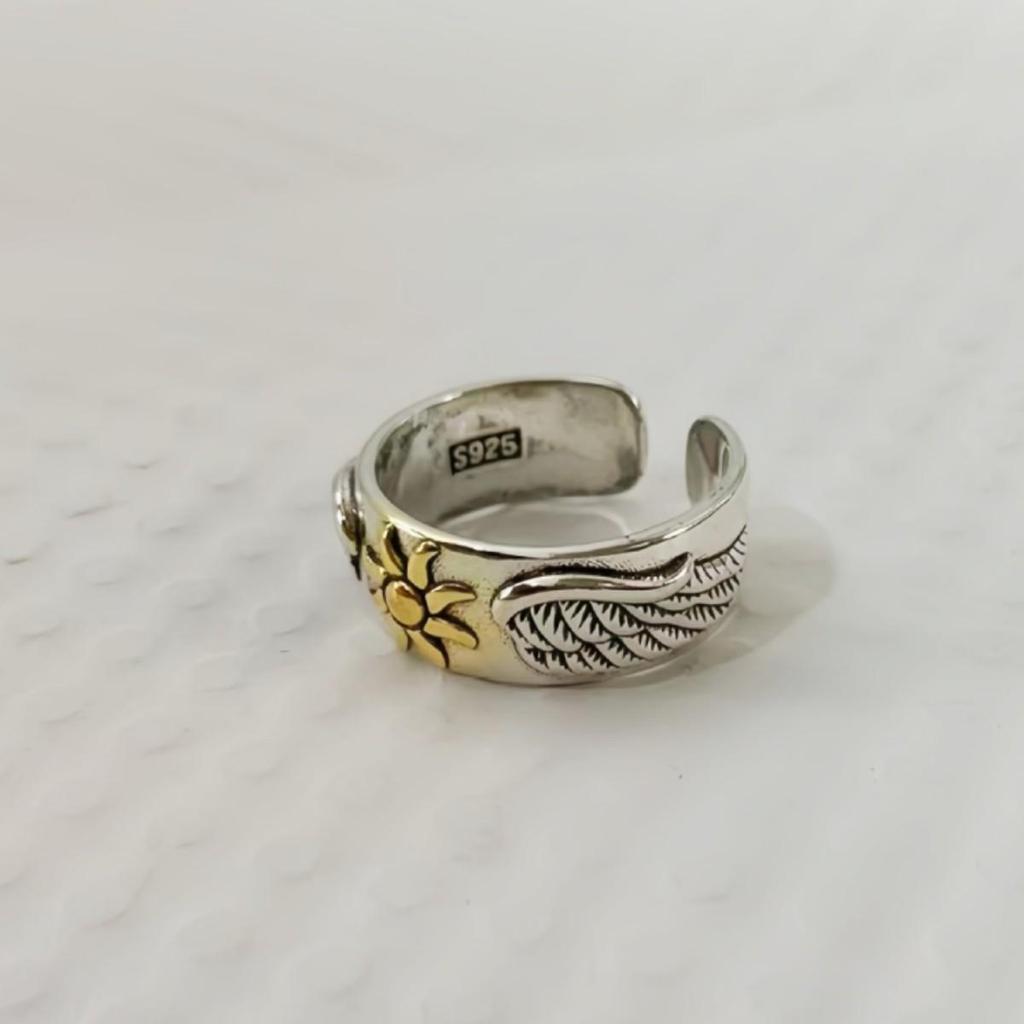 Elegant Adjustable Sun Ring with Wings for Men and Women - Personalized Retro Jewelry