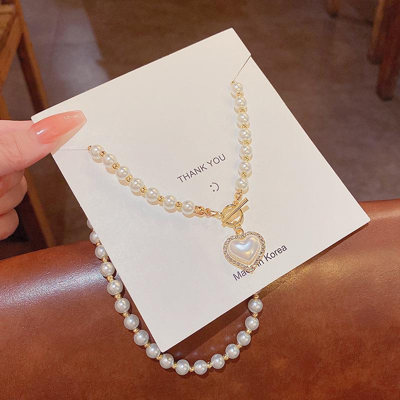 Luxury Korean Bucklo Pearl Necklace for Women: All-Match Love Pendant Clavicle Chain