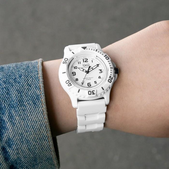 [Citizen Q&Q] Analog Solar Watch 100m Water Resistant Urethane Band E02A-003VK Men's White
