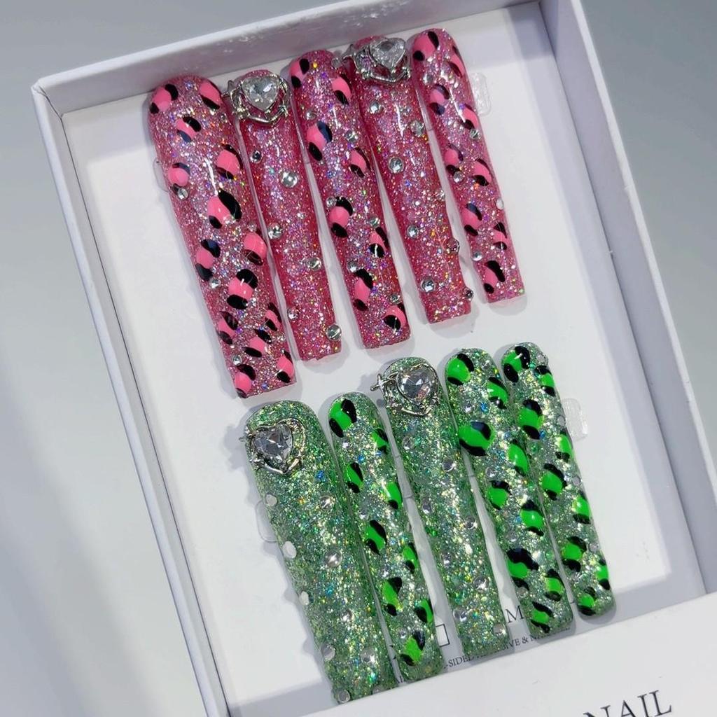 Cross-border AB 5.0 Water Pipe Rhinestone Heart Press-on Nails (Handmade, Finished)