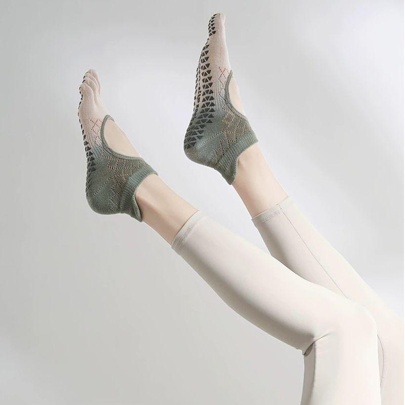 

Yoga Socks Non Slip Professional Women Toe Socks Pilates Socks Fitness Room Socks Adult Dance Non-Slip Socks Gradient peach Gray