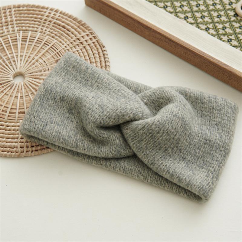 

Korean-style hair accessory, vintage chic autumn and winter knitted cross headband, simple Mori girl versatile headband Gray