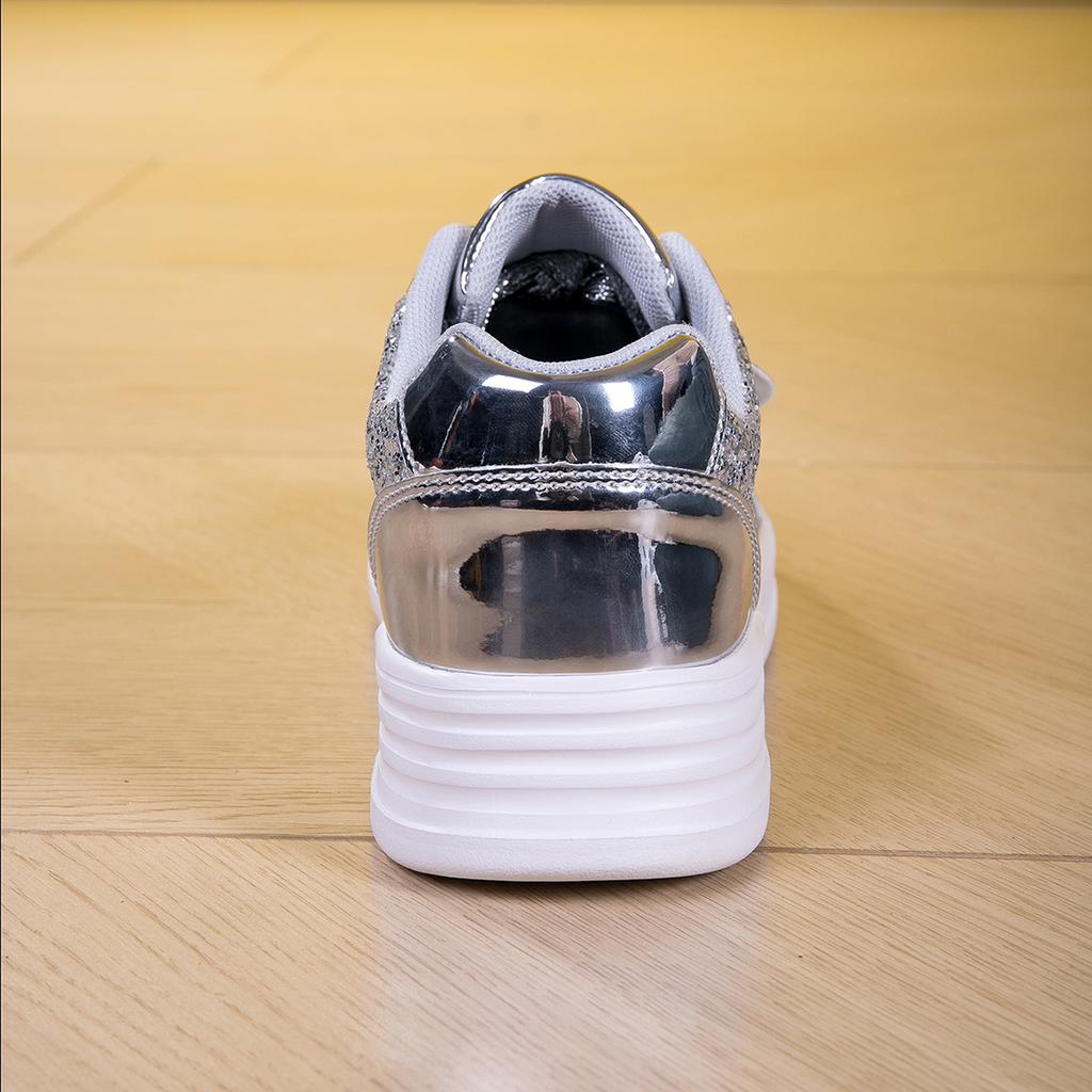 Ladies' Sports and Leisure Shoes Black Flat Student Walking Shoes Versatile Fashionable Non Slip Girls' Lightweight Tennis Shoes