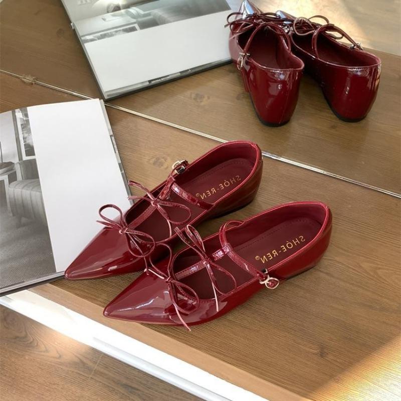 Fashion Flat Shoes Spring New Pointy Head Shallow Mouth Butterfly Knot Patent Leather Set Foot Soft Sole Inside Elevating Single Shoes