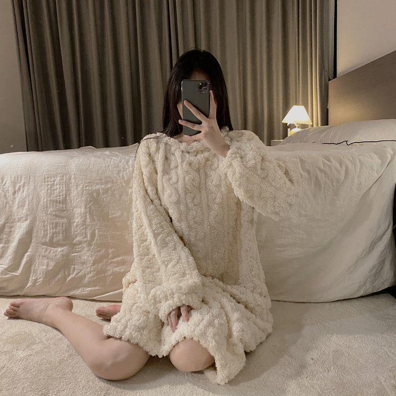 Cozy Coral Fleece Long Nightdress - Large Size Warm Winter Pajamas with Plush Velvet