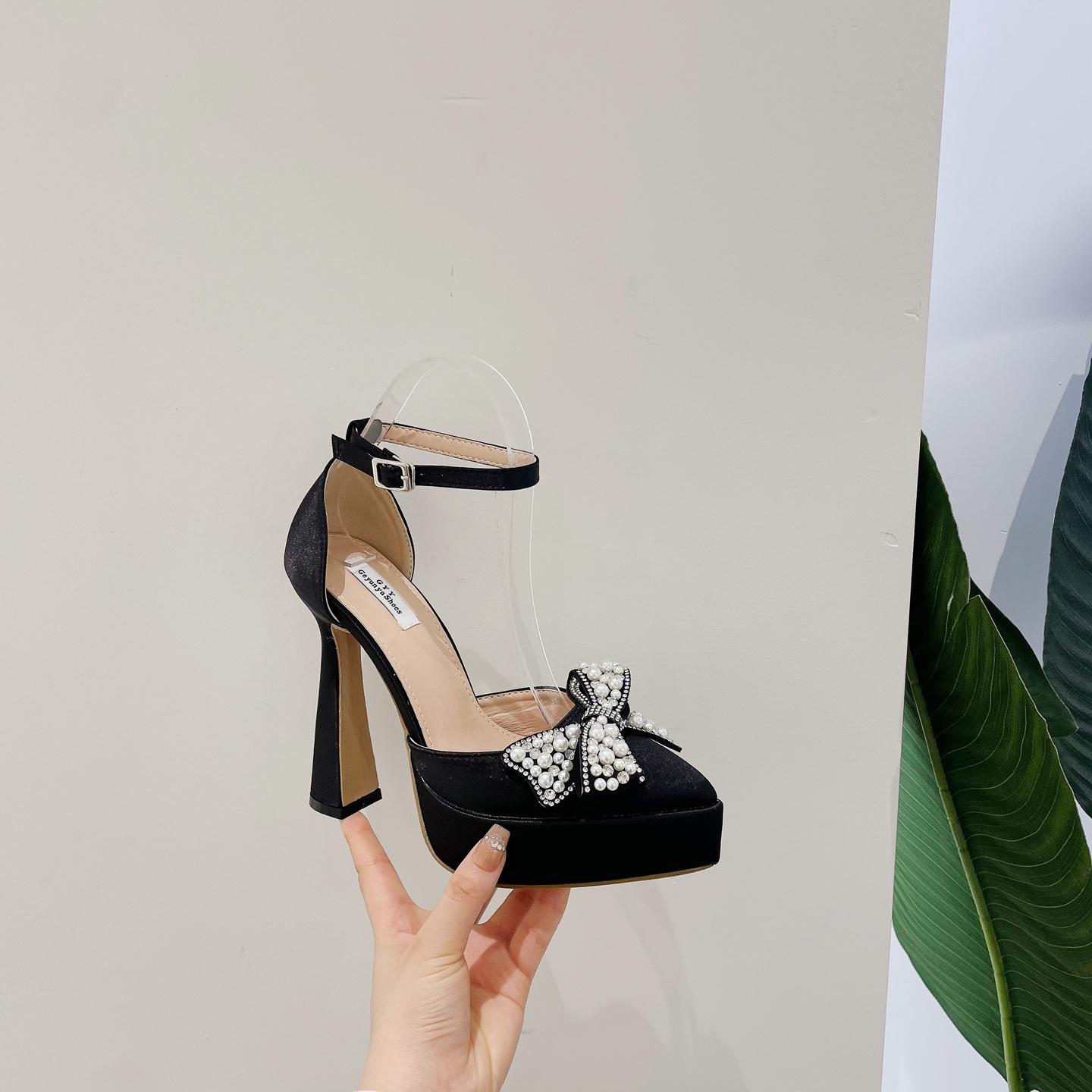 

Летние туфли на высоком каблуке с острым носком и водонепроницаемой атласной платформой, украшенные стразами и жемчугом, бантом, женские босоножки 35