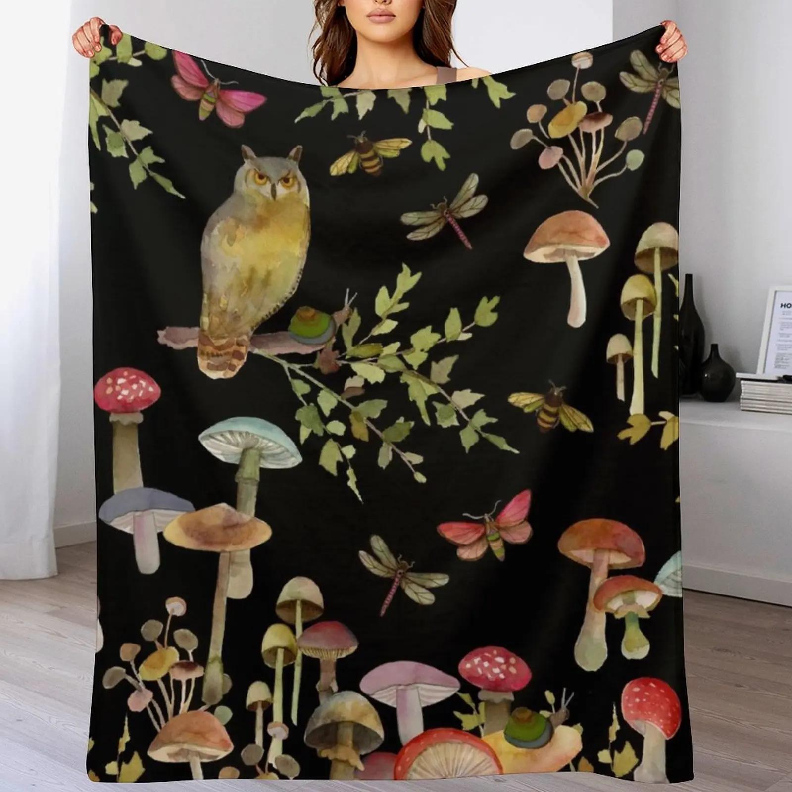 Cottagecore OwlsMushrooms DragonfliesBees and Leaves on Black Throw Blanket Elegant Warm Throw Blanket for Hotel Home 102x76cm(40x30in)
