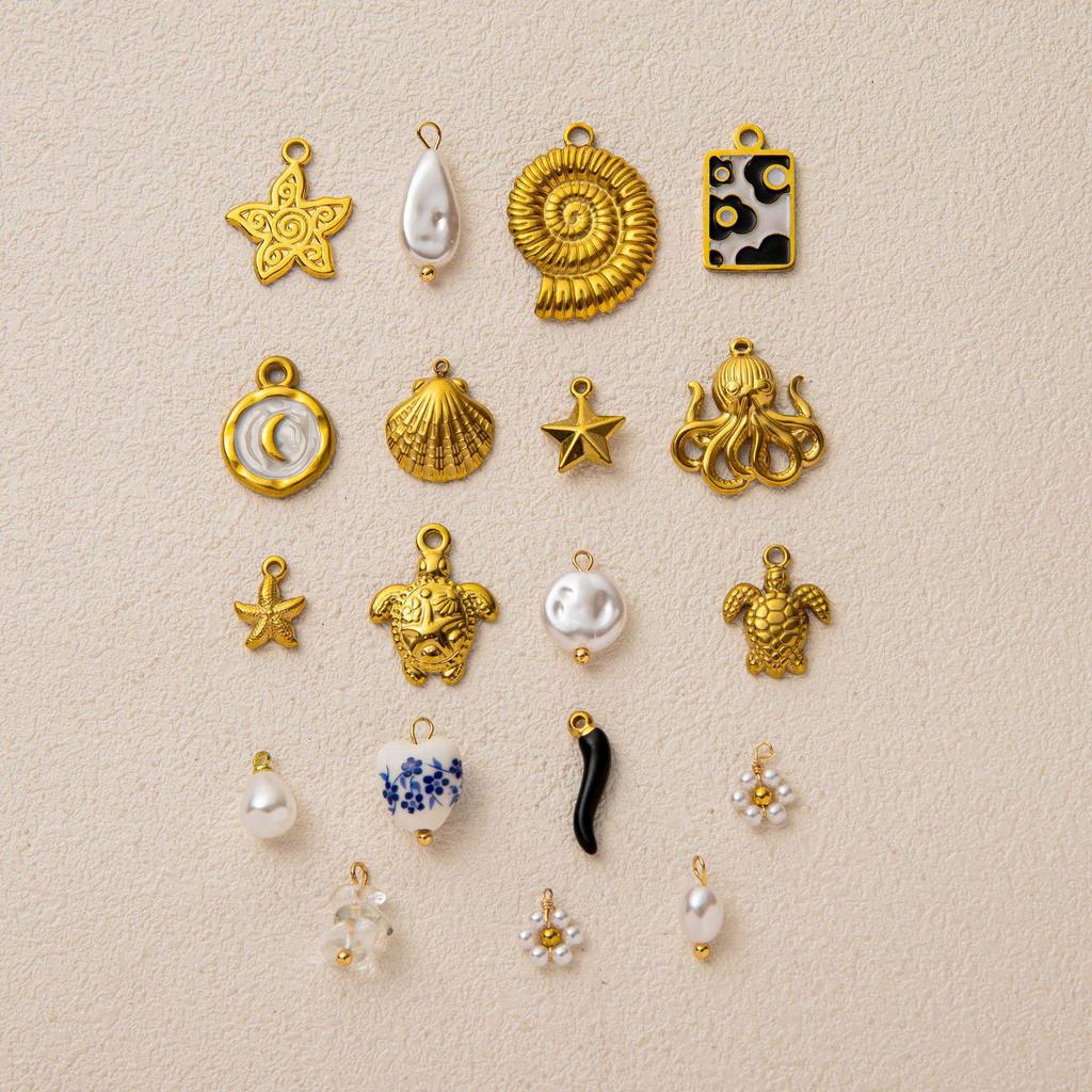 18K Gold-Plated Stainless Steel Seashell, Star, and Turtle Pendants – Trendy European & American Style Jewelry.