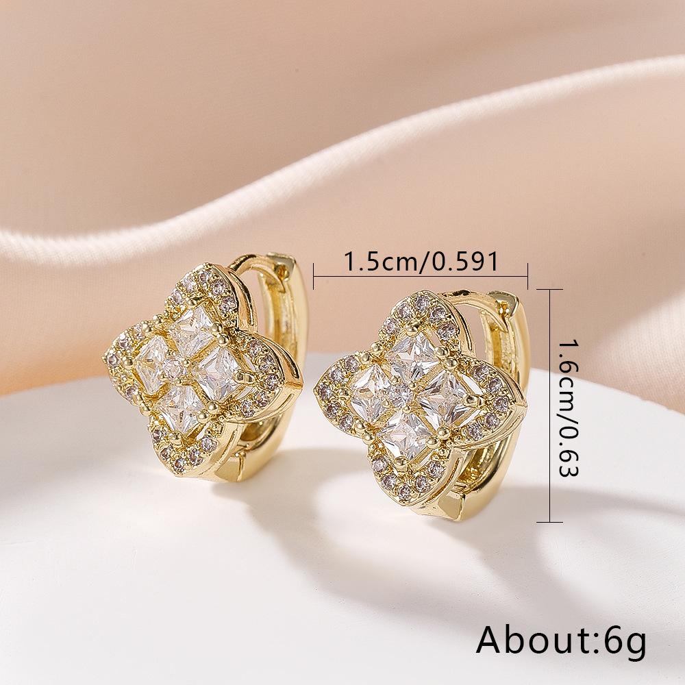 European and American Fashionable Four Leaf Clover Earrings, High-end, Niche, Retro, Exquisite, Versatile Earrings