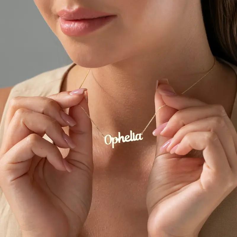 Collana Personalizzata con Lettere in Acciaio Inossidabile Placcato Oro 18K - Catena Clavicolare Fai-da-Te con Nome Personalizzato