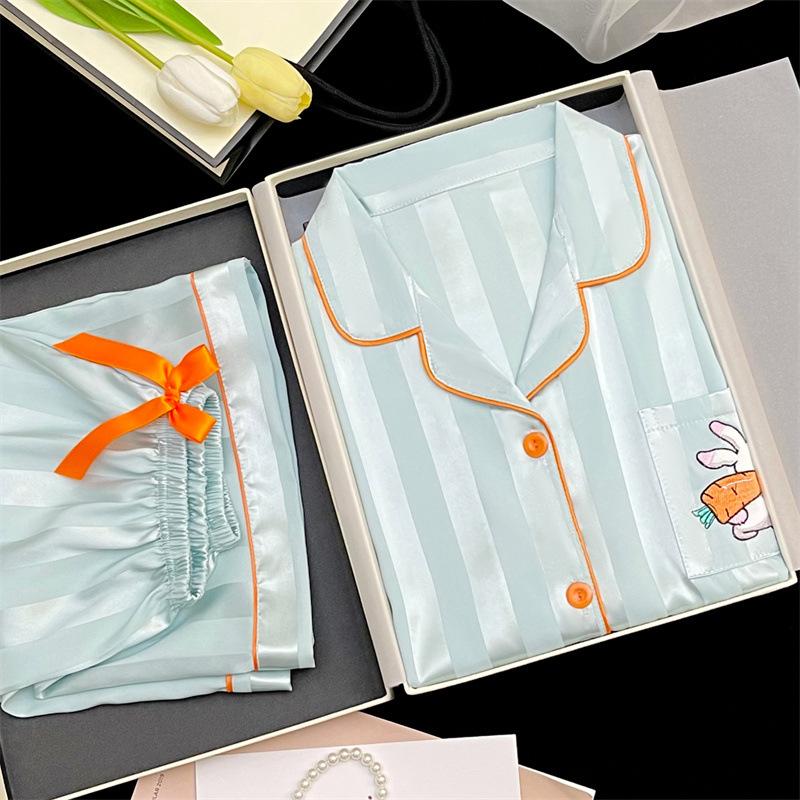 Cartoon Radish Rabbit Pattern Cute Light-Colored Pajamas Summer Ice And Snow Silk Short-Sleeved Shorts Set M