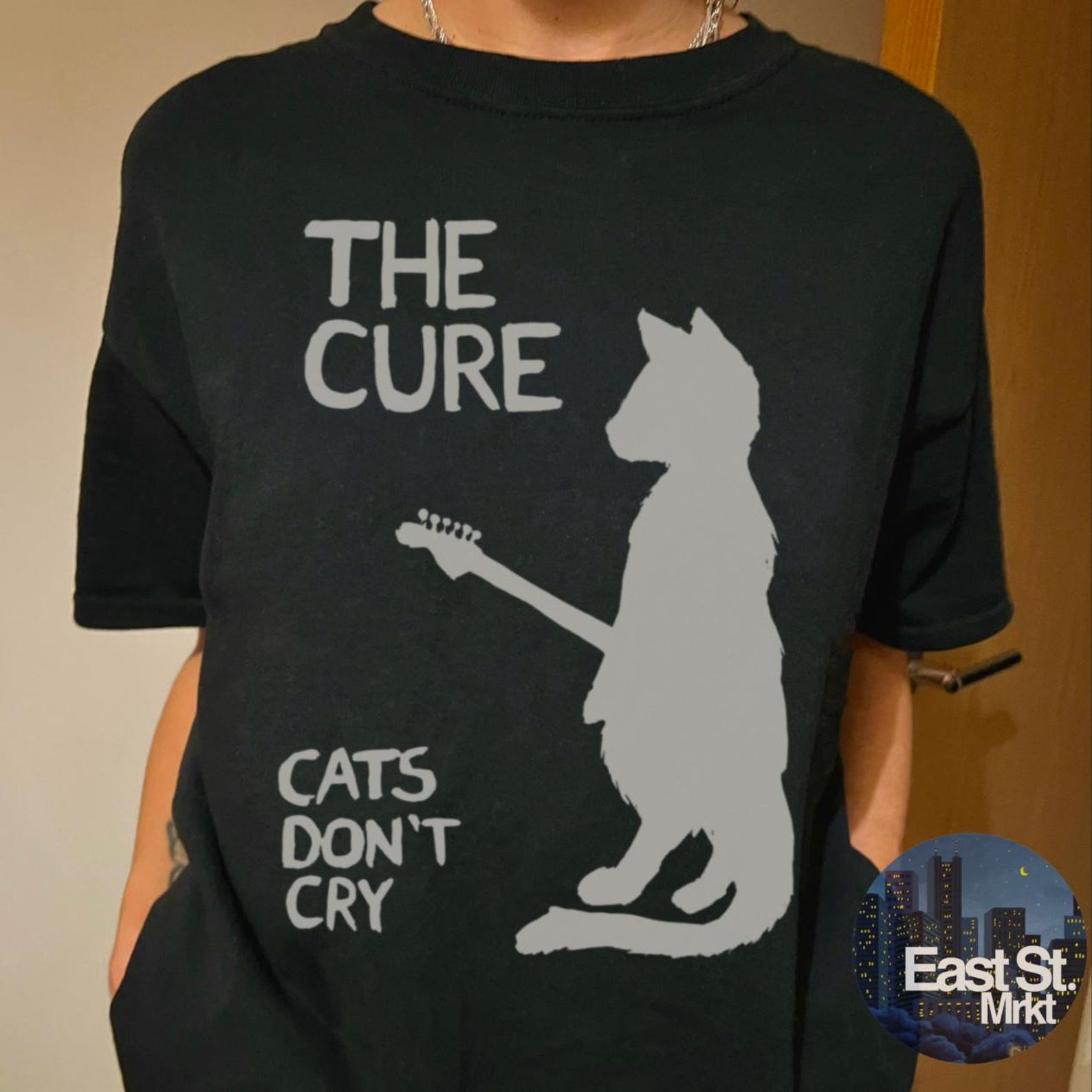 The Cure Cats Don t Cry T-Shirt: Vintage Retro Music Tee 90s 00s y2k Style XL