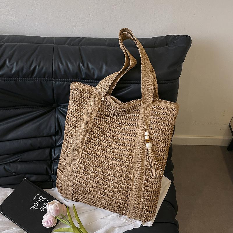Summer beautiful casual new woven popular portable niche large capacity shoulder underarm hand bag