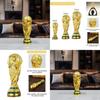 Prächtiger Herkules-Pokal der FIFA Fußball-Weltmeisterschaft 2022 in Katar
