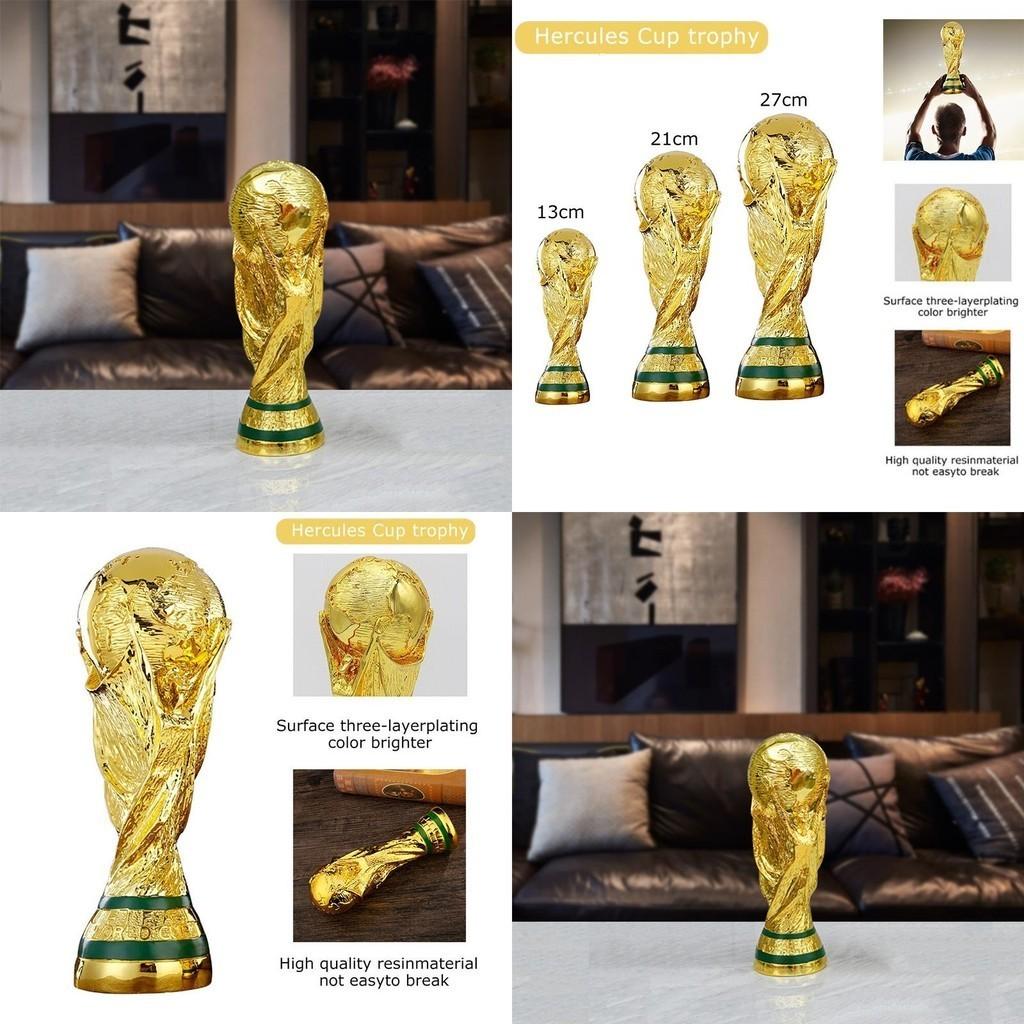 Prächtiger Herkules-Pokal der FIFA Fußball-Weltmeisterschaft 2022 in Katar